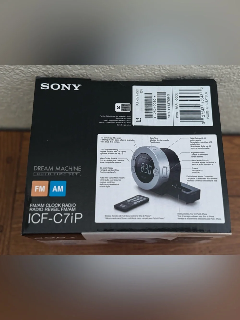 NEW Sony ICF-C7IP Clock Radio for iPod and iPhone Dock AM/FM  Dream Machine